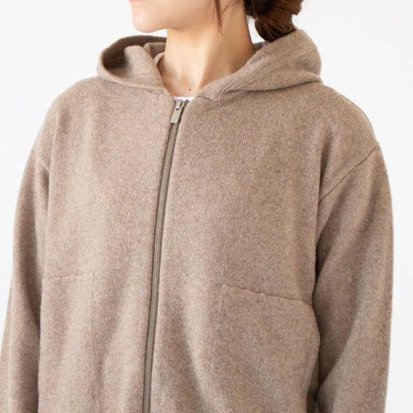 BEIGE・身長162cm BEIGE・身長162cm