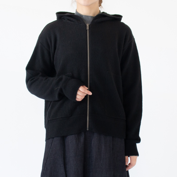 BLACK・身長162cm BLACK・身長162cm