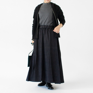 BLACK・身長162cm BLACK・身長162cm