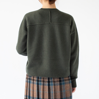 KHAKI・身長162cm KHAKI・身長162cm