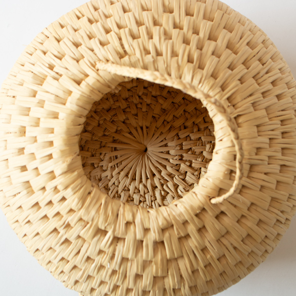 天井と横に窓があいています(35cm)