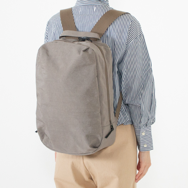 身長：162cm(GREIGE)