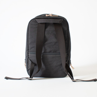 ニジュウカノウ　FUKUI SIWAナイロンリュックM グレージカーキ FUKUI SIWAナイロンリュック M／NIZYU KANO（ニジュウカノウ