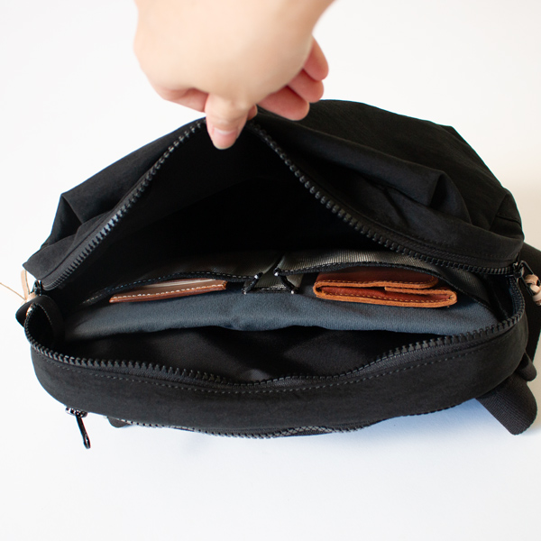 小分けポケット(BLACK)