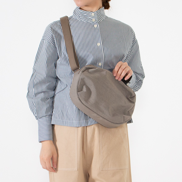 身長：162cm(GREIGE)