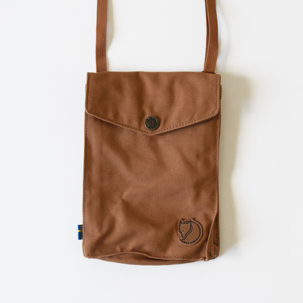 貴重品ショルダー/FJALLRAVEN(フェールラーベン)|愛着を持ってずっと 貴重品ショルダー/FJALLRAVEN(フェールラーベン)|愛着を持ってずっと