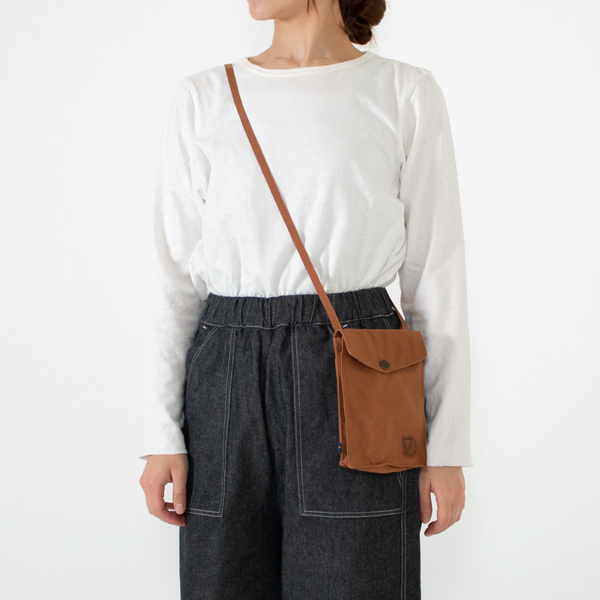KHAKI DUST・身長162cm
