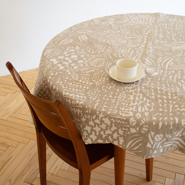 テーブルクロスとして(WHITE LINEN) テーブルクロスとして(WHITE LINEN)