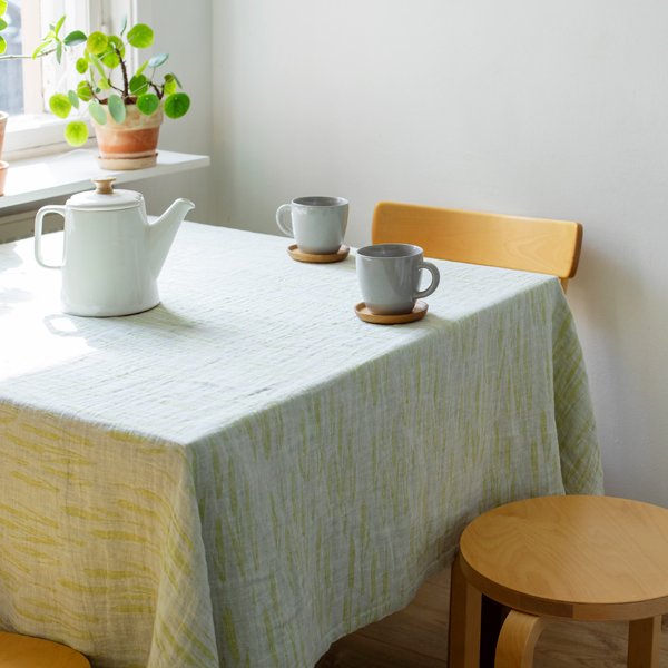 お部屋の印象を明るく変えてくれます(GREY LIME)