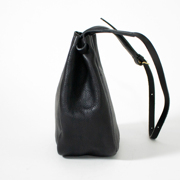 レザーショルダーバッグ MORZINE(BLACK) レザーショルダーバッグ MORZINE(BLACK)