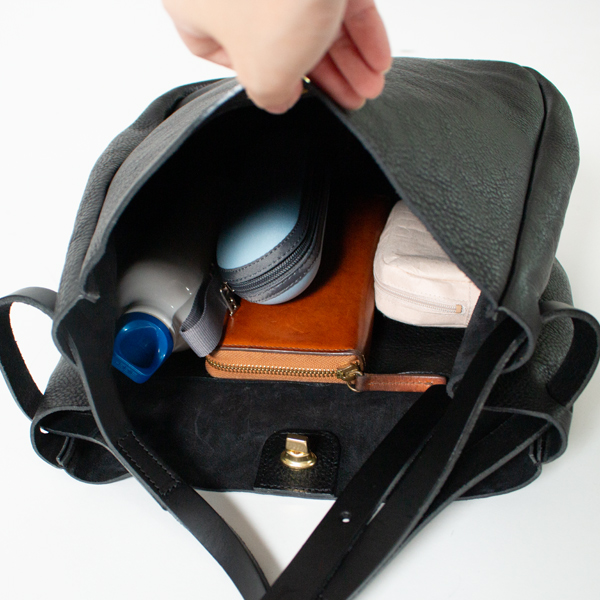 たっぷり入ります(BLACK) たっぷり入ります(BLACK)