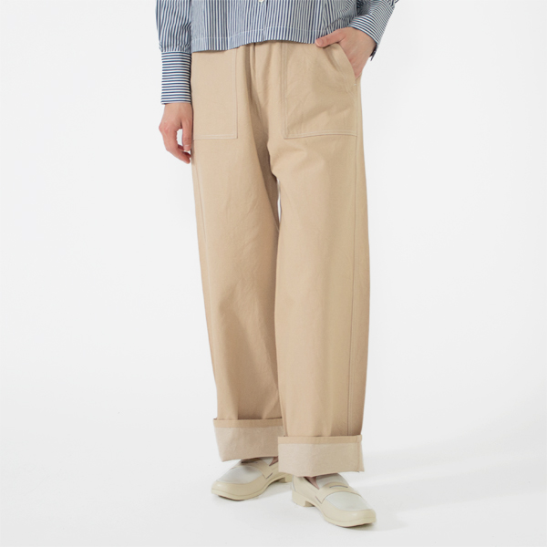 BEIGE・身長162cm（裾をひと折り）