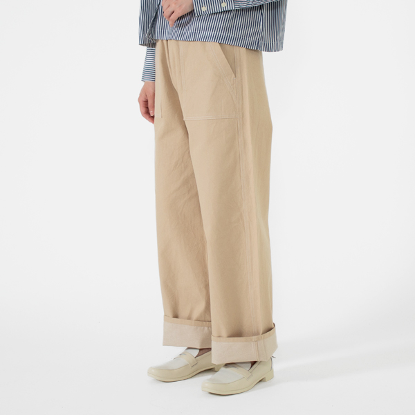 BEIGE・身長162cm（裾をひと折り）