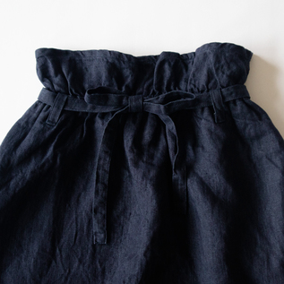 ウエストは結び方で調節できます(NAVY) ウエストは結び方で調節できます(NAVY)
