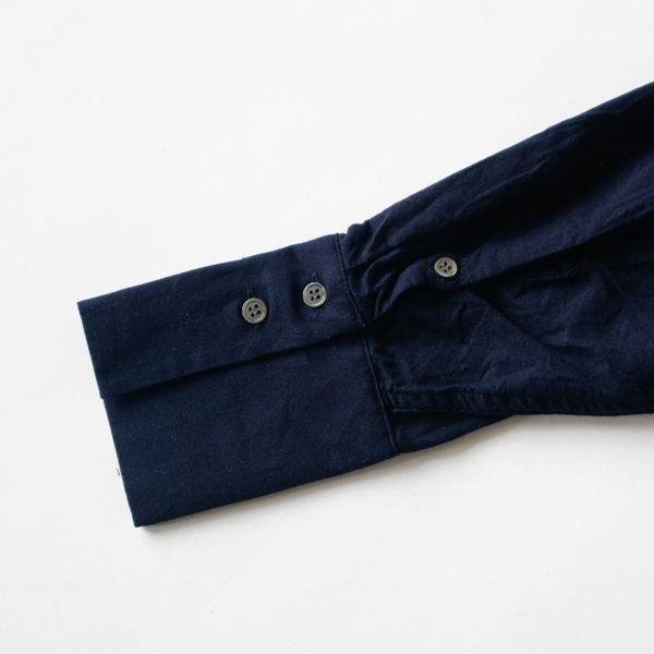 袖は長めなので折り返して着るのがおすすめ(NAY) 袖は長めなので折り返して着るのがおすすめ(NAY)