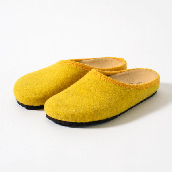 GIALLO 38�������롼�ॷ�塼�� NEBRASCA