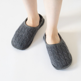 TRECCIA GRIGIO、足長（裸足）約24cm・着用サイズ38