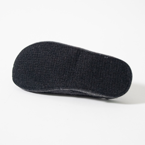 滑りにくく頑丈なアウトソール(TRECCIA GRIGIO)
