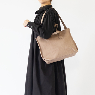 PINK BEIGE・身長162cm ※チャームは付属していません。 PINK BEIGE・身長162cm ※チャームは付属していません。