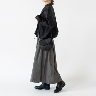 身長:162cm(別注 近江晒/ムラ染めブラック) 身長:162cm(別注 近江晒/ムラ染めブラック)