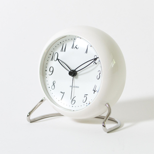 ARNE JACOBSEN LK Table Clock／ROSENDAHL（ローゼンダール）｜愛着を