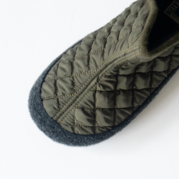 耐水性のあるナイロン素材です 耐水性のあるナイロン素材です