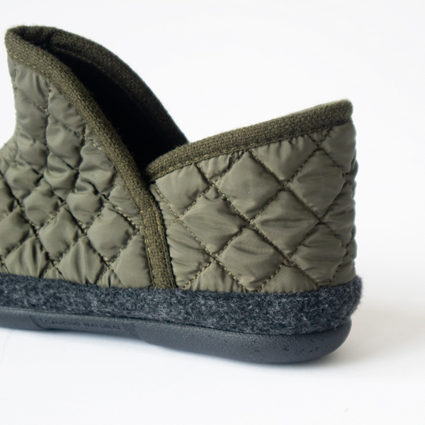 シューズとスリッパの2WAY仕様 シューズとスリッパの2WAY仕様