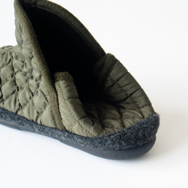 シューズとスリッパの2WAY仕様 シューズとスリッパの2WAY仕様