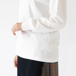 WHITE・身長162cm WHITE・身長162cm
