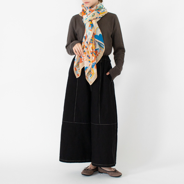 身長：162cm(BEIGE)