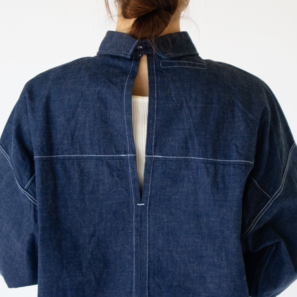 品のある肌見せ(身長：162cm・INDIGO)