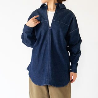 前後どちらでも着られます(身長:162cm・INDIGO) 前後どちらでも着られます(身長:162cm・INDIGO)