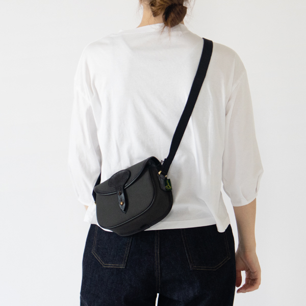 CHARCOAL、身長：162cm