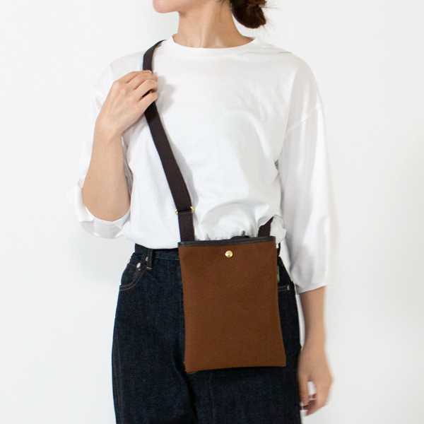 ショルダーバッグ NITONELLA MINI(HAZELNUT)