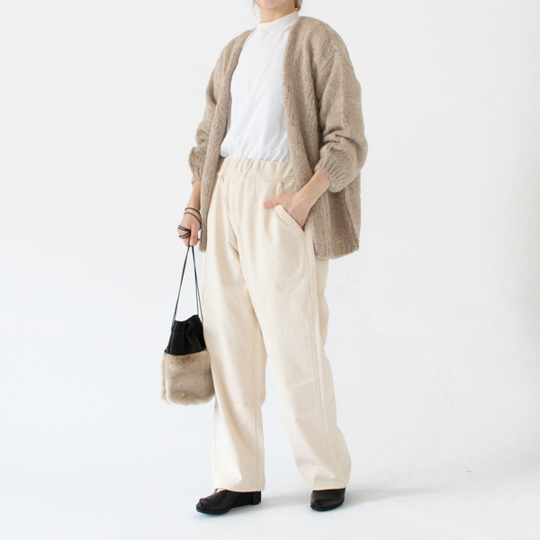 BEIGE、身長162cm BEIGE、身長162cm