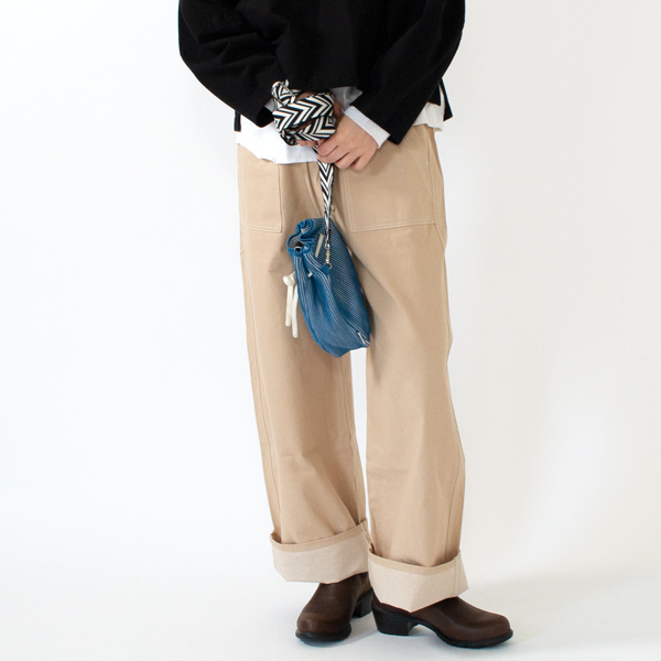 L.BLUE・身長162cm L.BLUE・身長162cm