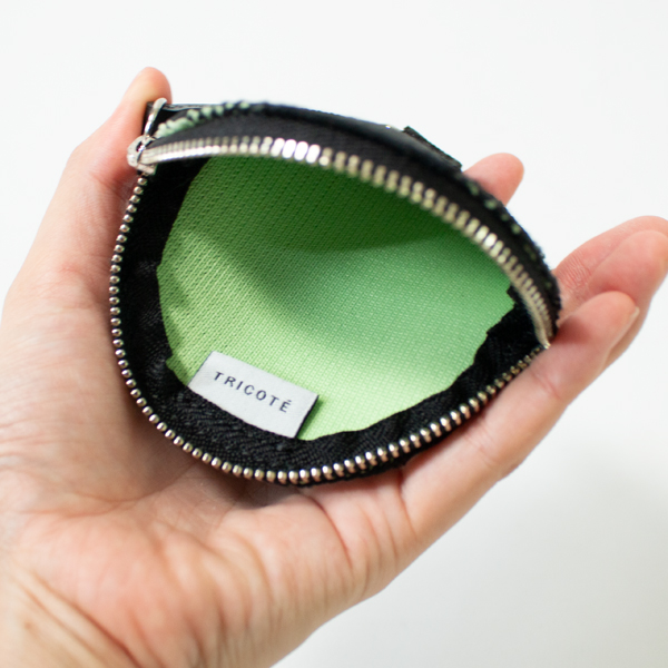 OPTION KNIT CIRCLE POUCH BLACK OPTION KNIT CIRCLE POUCH BLACK