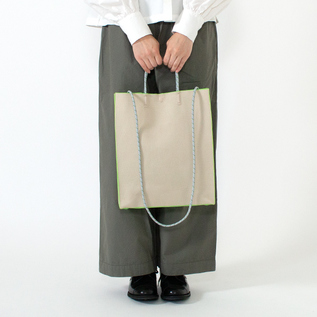 LARGE/BEIGE・身長162cm LARGE/BEIGE・身長162cm