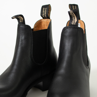 ヒール付きサイドゴアブーツ BS1671009 ブラック／Blundstone