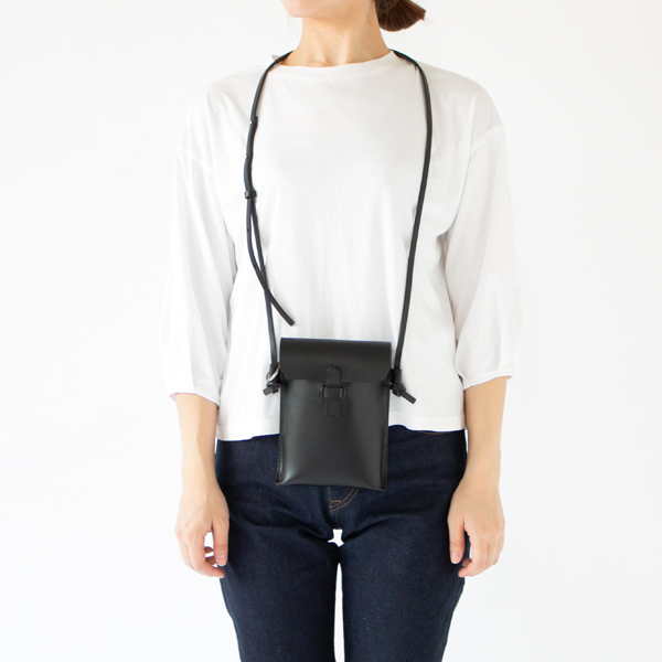 クラシックミニショルダーバッグ　BLACK