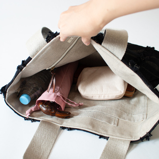 深さもあり荷物がすっぽり(rectangle 縞黒とゴールド) 深さもあり荷物がすっぽり(rectangle 縞黒とゴールド)