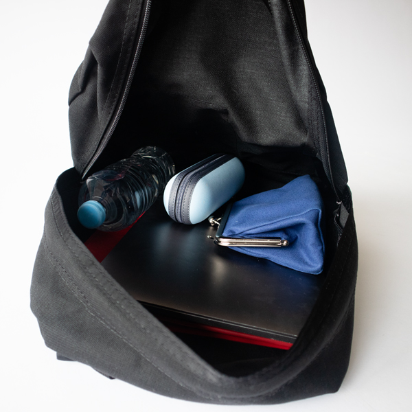 A4ファイル、PCも入るサイズ(RAVEN) A4ファイル、PCも入るサイズ(RAVEN)