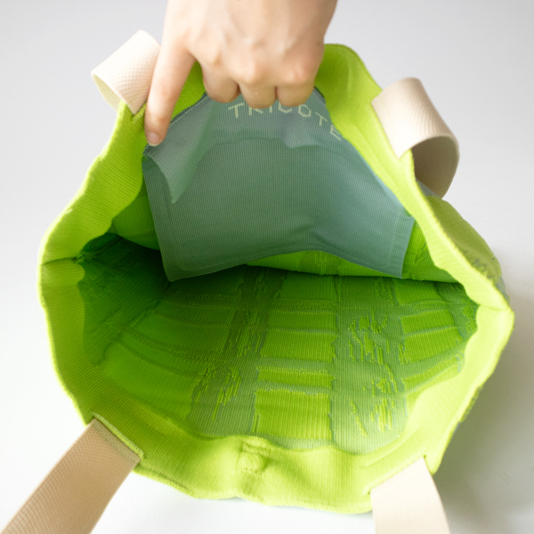 内側には吊りポケット付き(CHECK(GRAY)) 内側には吊りポケット付き(CHECK(GRAY))