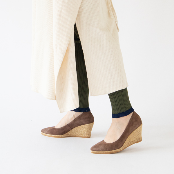 足元からチラッと見せて（KHAKI）