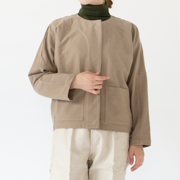 身長：162cm(BEIGE)