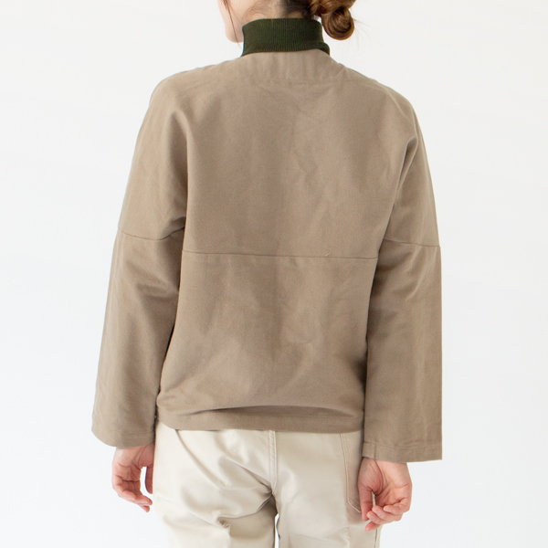 身長：162cm(BEIGE)