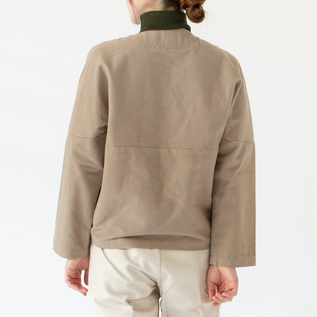 身長：162cm(BEIGE)
