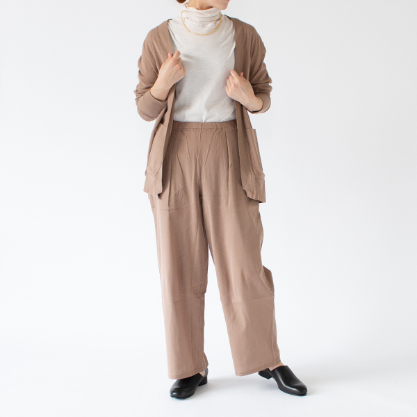 ミドルカーディガンとセットアップで（身長162cm・MILL BROWN-M）