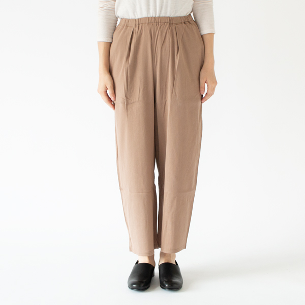 身長162cm・MILL BROWN-S