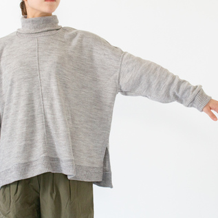 広めの身幅(身長:162cm、L.GREY) 広めの身幅(身長:162cm、L.GREY)